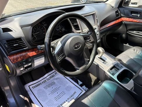 Used 2012 Subaru Outback 3.6R Limited AWD/4WD image 6