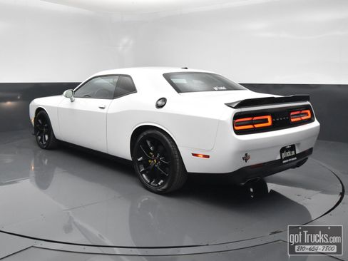 Used 2020 Dodge Challenger GT RWD image 5