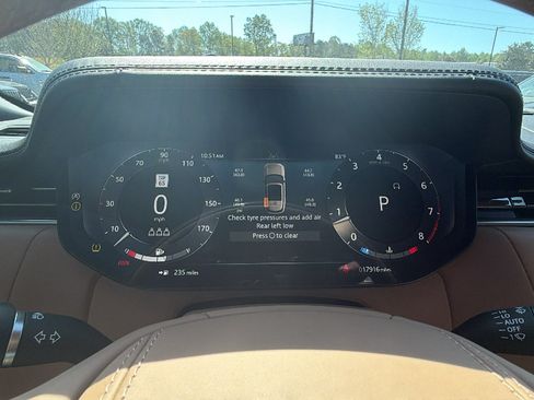 Used 2025 Land Rover Range Rover Autobiography AWD/4WD image 30
