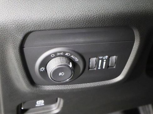 New 2025 Jeep Grand Cherokee L Limited image 24