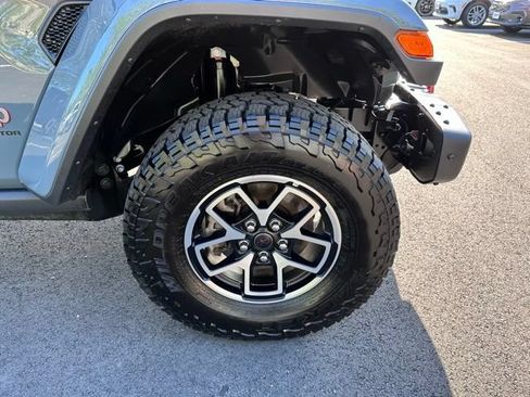 Used 2026 Jeep Gladiator Rubicon AWD/4WD image 15