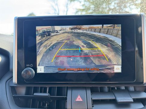 Used 2025 Toyota RAV4 XLE image 25