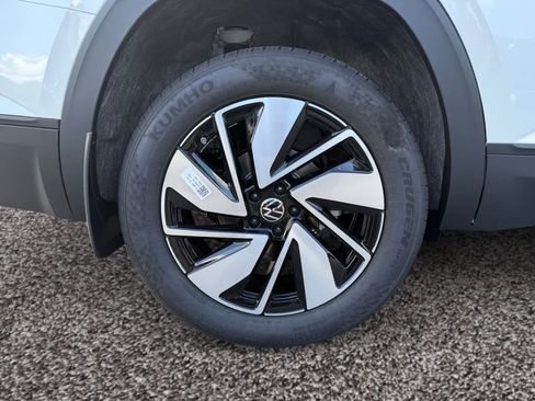 New 2026 Volkswagen Atlas SE image 14