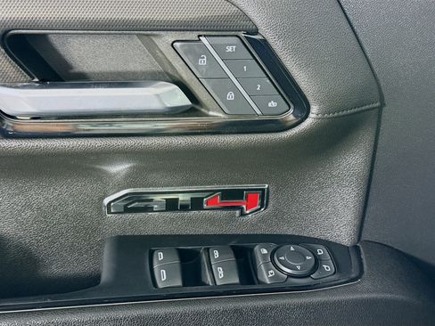 Used 2023 GMC Sierra 1500 AT4 w/ AT4 Preferred Package image 24