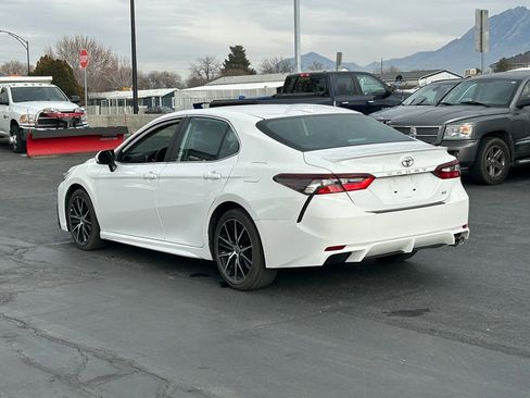 Used 2022 Toyota Camry SE image 7