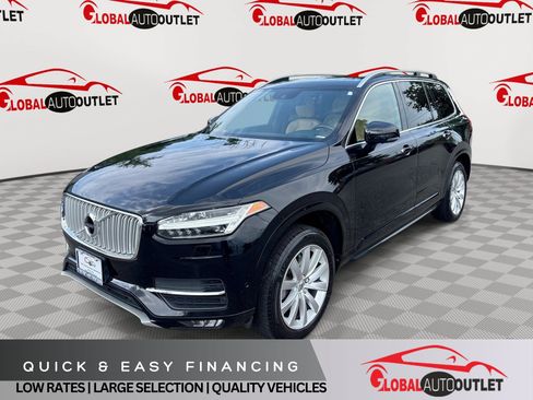Used 2018 Volvo XC90 T6 Momentum w/ Convenience Package AWD/4WD image 1