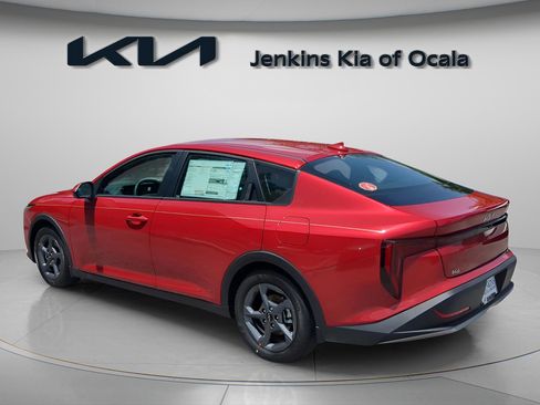 New 2025 Kia K4 LXS image 3