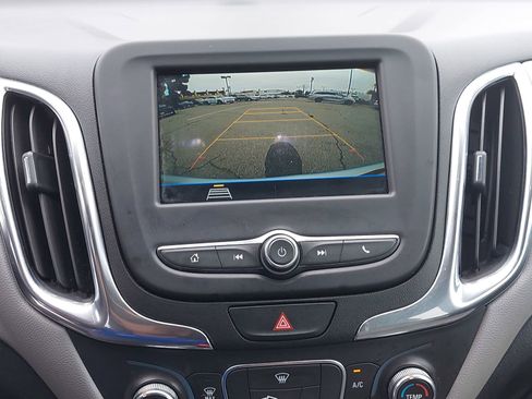 Used 2019 Chevrolet Equinox LS w/ LS Convenience Package FWD image 22