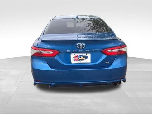 Used 2018 Toyota Camry SE w/ Audio Package FWD image 6