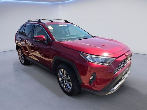 Used 2019 Toyota RAV4 Limited w/ Cold Weather Package AWD/4WD image 6