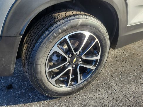 Used 2024 Chevrolet TrailBlazer LT w/ Driver Confidence Package image 7