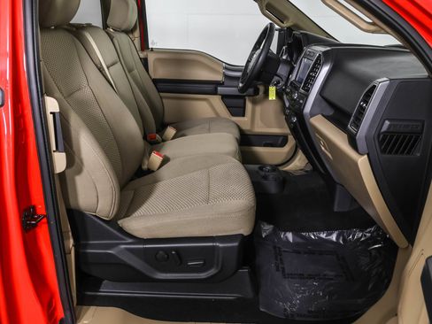 Used 2019 Ford F150 XLT w/ Equipment Group 302A Luxury AWD/4WD image 40