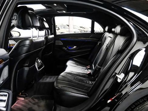 Used 2017 Mercedes-Benz S 550 Sedan image 44