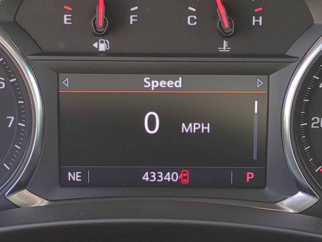 Used 2024 GMC Terrain SLT FWD image 22