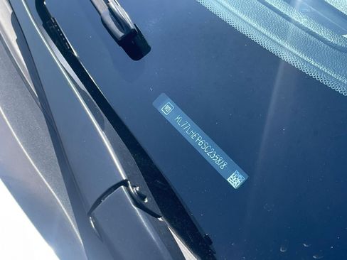 Used 2025 Chevrolet Trax LT w/ LT Convenience Package image 30