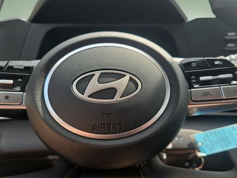 New 2026 Hyundai Elantra SE FWD image 11