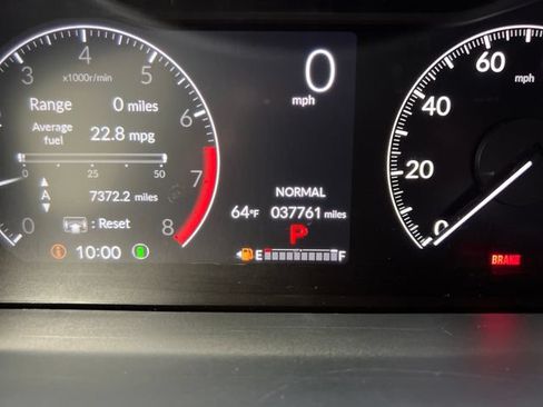 Used 2025 Honda Pilot Touring image 21