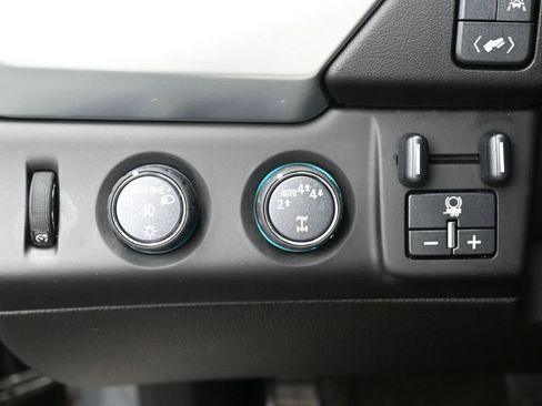 Used 2017 Chevrolet Tahoe LT w/ LT Signature Package image 17