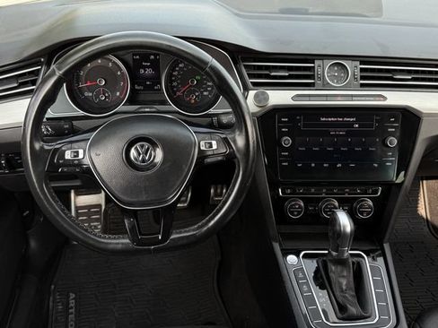 Used 2019 Volkswagen Arteon SE FWD image 11