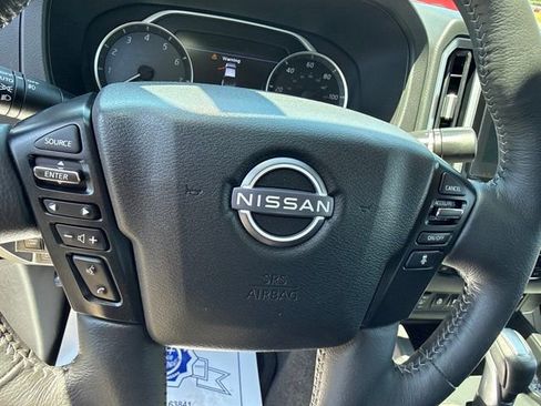 Used 2025 Nissan Frontier SV w/ SV Convenience Package RWD image 18
