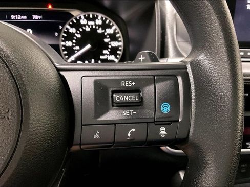 Used 2024 Nissan Rogue SV AWD/4WD image 19