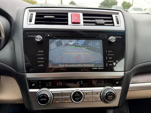 Used 2016 Subaru Outback 2.5i Limited w/ Popular Package #4 image 3