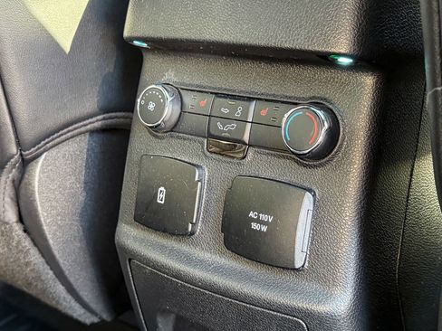 Used 2016 Ford Explorer Platinum image 17