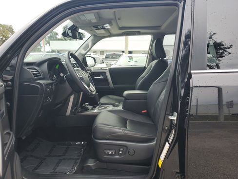 Used 2023 Toyota 4Runner Limited image 20