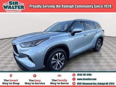 Used 2022 Toyota Highlander XLE