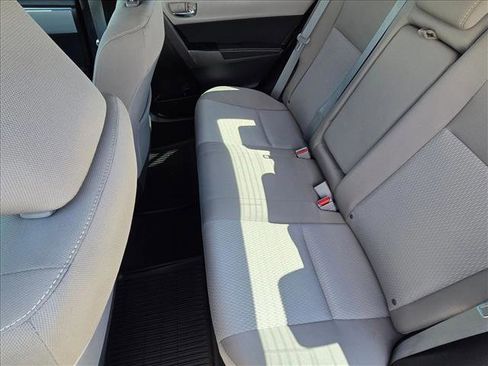 Used 2016 Toyota Corolla LE FWD image 17
