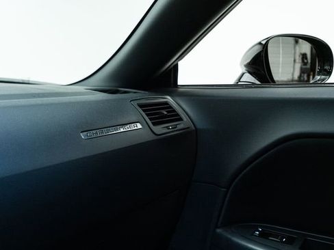 Used 2012 Dodge Challenger R/T image 27