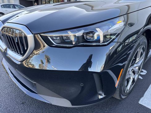 Certified 2025 BMW i5 eDrive40i w/ Premium Package image 9