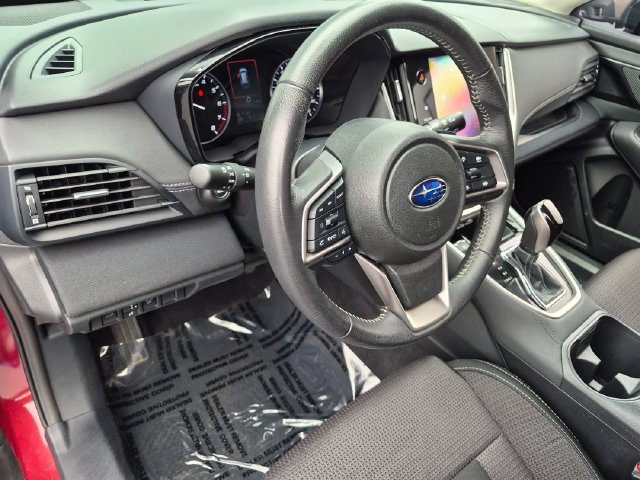 Used 2025 Subaru Outback Premium AWD/4WD image 16