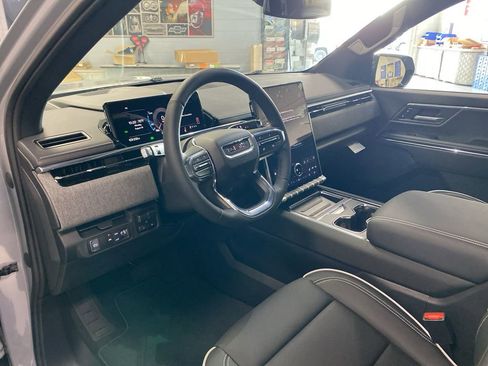 New 2026 GMC Sierra EV Elevation image 10