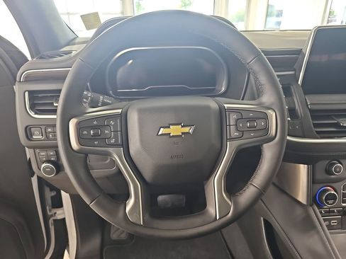 Used 2023 Chevrolet Suburban LT w/ LT Signature Plus Package AWD/4WD image 26
