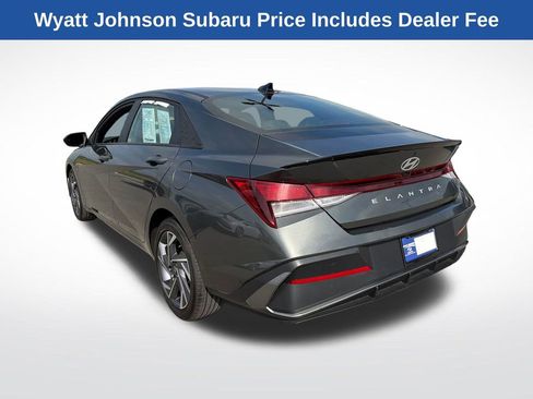 Used 2025 Hyundai Elantra Sport FWD image 5