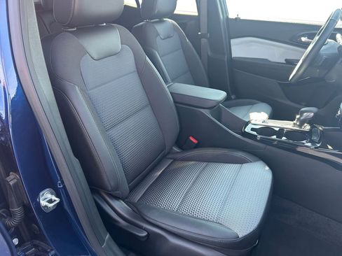 Used 2024 Chevrolet Trax LT w/ Driver Confidence Package image 15