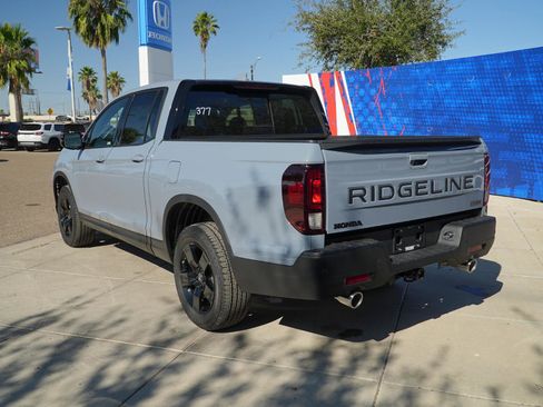 New 2026 Honda Ridgeline Black Edition image 9