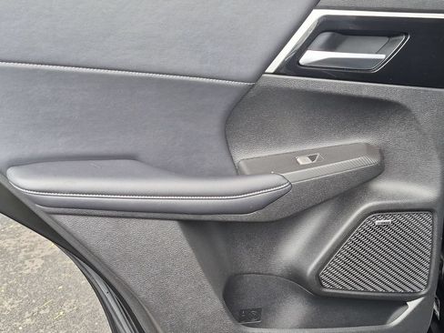 Used 2025 Mitsubishi Outlander SE FWD image 29