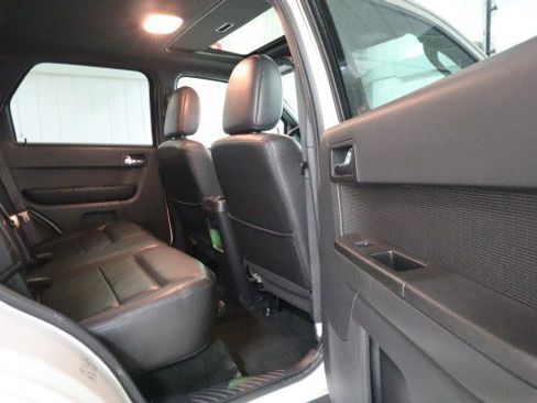 Used 2012 Ford Escape Limited FWD image 11