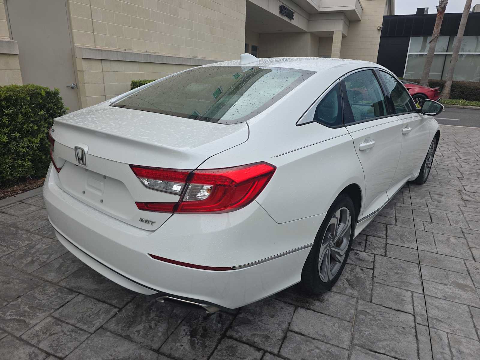 Used 2018 Honda Accord EX-L image 3