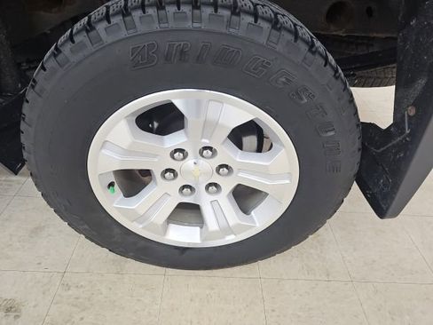 Used 2017 Chevrolet Silverado 1500 LT w/ All Star Edition AWD/4WD image 23