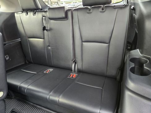 Used 2022 Toyota Highlander XLE image 20