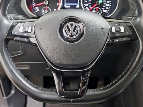Used 2018 Volkswagen Tiguan SE w/ Panoramic Sunroof Package FWD image 15