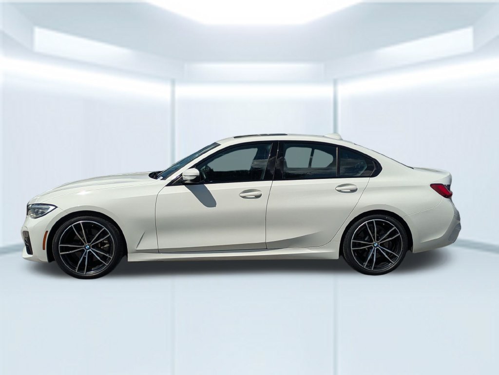 Used 2020 BMW 330i Sedan w/ M Sport Package RWD image 2