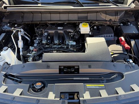 New 2025 Nissan Pathfinder SV image 10