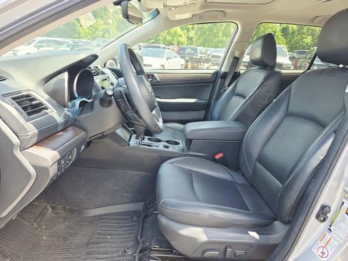 Used 2019 Subaru Outback 2.5i Limited w/ Popular Package #2 AWD/4WD image 12