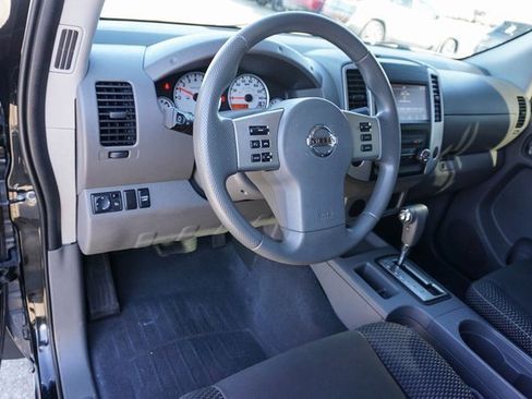 Used 2019 Nissan Frontier Desert Runner image 10