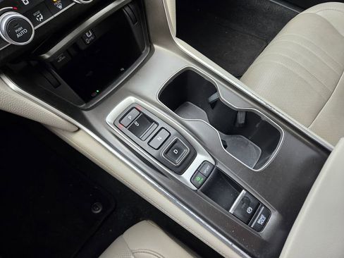 Used 2020 Honda Accord Touring image 31