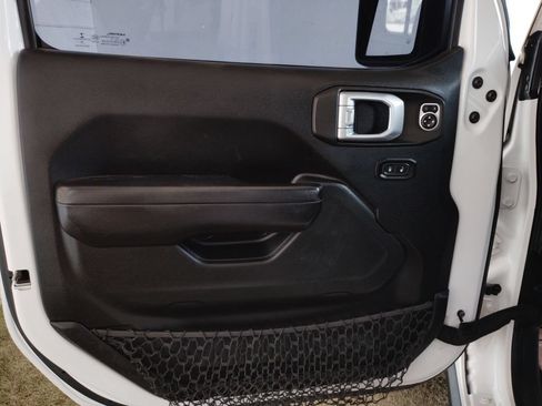 Used 2020 Jeep Wrangler Unlimited Rubicon w/ Safety Group AWD/4WD image 22